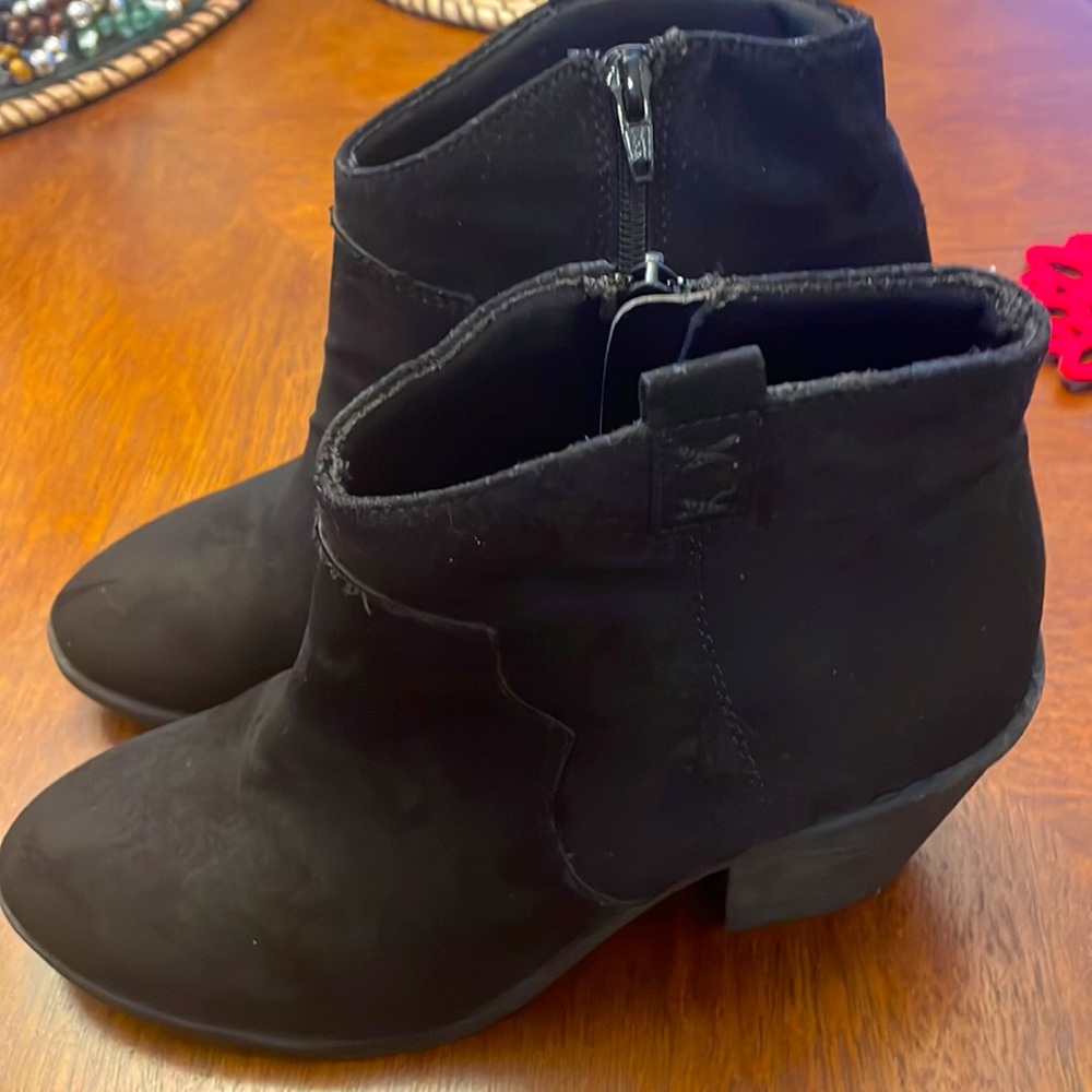 Women’s Black Suede Heeled Ankle Boots Fall Cowgirl Zip Up Closure Size …